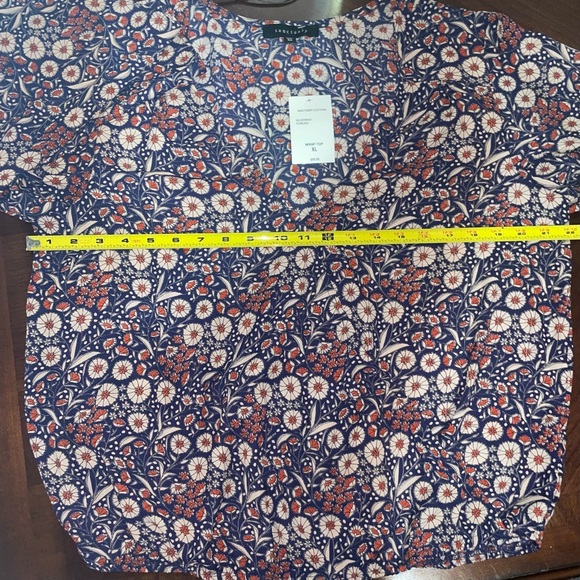 Patterned floral blouse - Picture 5 of 5